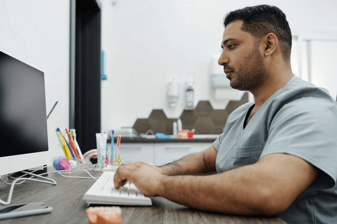 ADMINISTRATIVE & COMPLIANCE